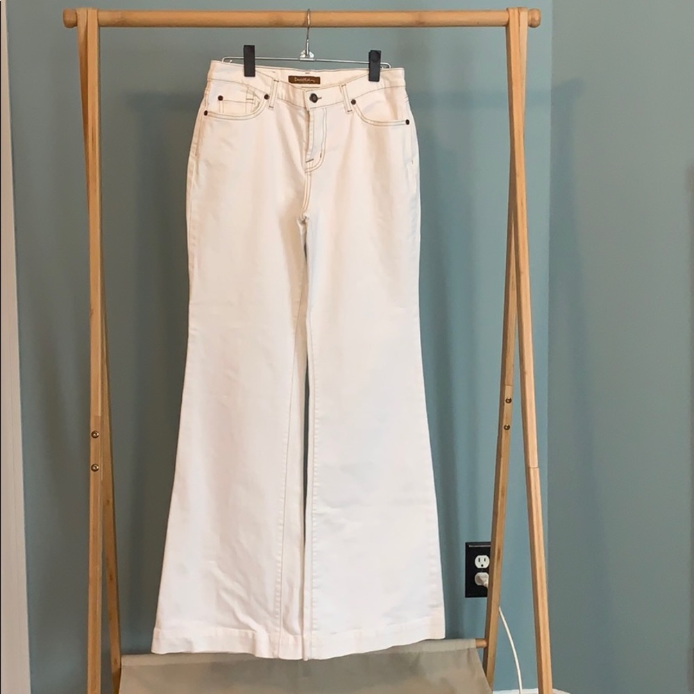 White bootcut jeans